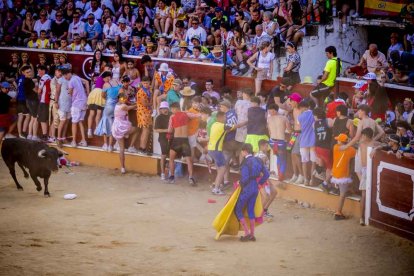La fiesta duró en la Plaza de Toros y alrededores hasta bien entrada la tarde