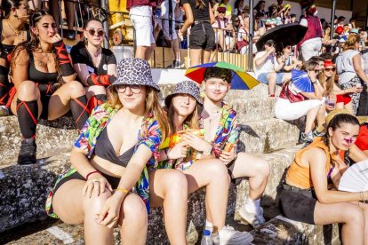 La fiesta duró en la Plaza de Toros y alrededores hasta bien entrada la tarde