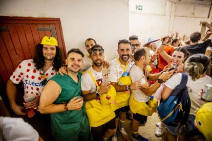 La fiesta duró en la Plaza de Toros y alrededores hasta bien entrada la tarde
