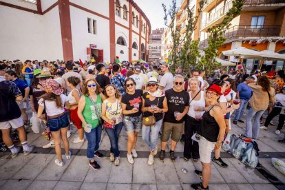 La fiesta duró en la Plaza de Toros y alrededores hasta bien entrada la tarde
