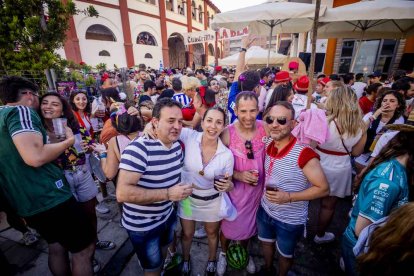 La fiesta duró en la Plaza de Toros y alrededores hasta bien entrada la tarde