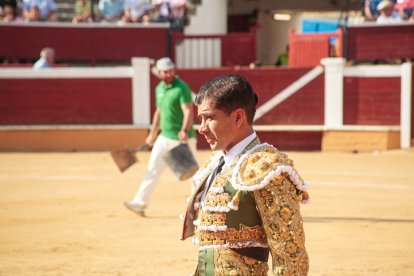 Con astados de Los Maños para Joselito Adame, Rubén Sanz y David Galván.