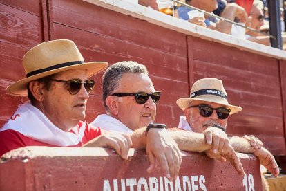 Con astados de Los Maños para Joselito Adame, Rubén Sanz y David Galván.