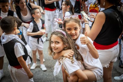 Abran bien los ojos y vean, señores, qué hermosos despojos voy a subastar.