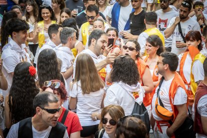 Abran bien los ojos y vean, señores, qué hermosos despojos voy a subastar.