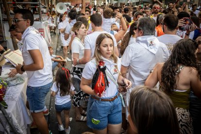 Abran bien los ojos y vean, señores, qué hermosos despojos voy a subastar.
