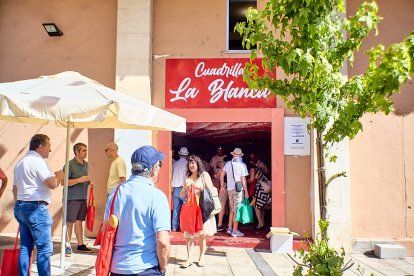 El reparto comienza a primera hora y se prolonga hasta el mediodía.