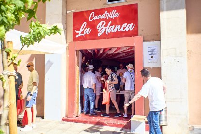 El reparto comienza a primera hora y se prolonga hasta el mediodía.