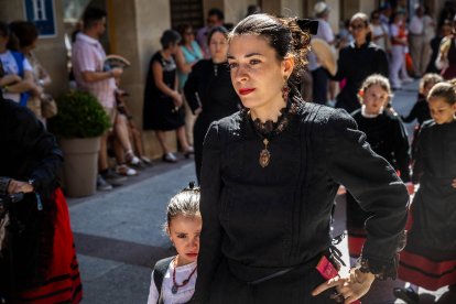 Los sorianos se visten con sus mejores galas para arropar las calderas de las distintas cuadrillas.