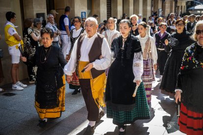 Los sorianos se visten con sus mejores galas para arropar las calderas de las distintas cuadrillas.