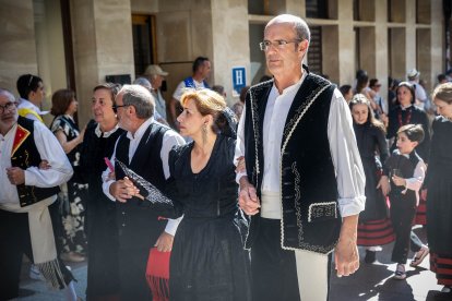 Los sorianos se visten con sus mejores galas para arropar las calderas de las distintas cuadrillas.