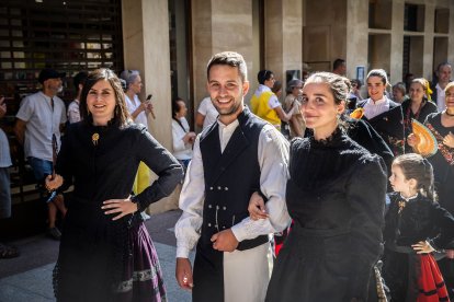 Los sorianos se visten con sus mejores galas para arropar las calderas de las distintas cuadrillas.