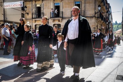 Los sorianos se visten con sus mejores galas para arropar las calderas de las distintas cuadrillas.