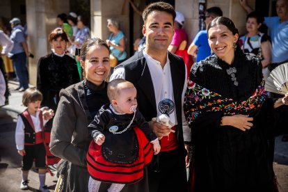 Los sorianos se visten con sus mejores galas para arropar las calderas de las distintas cuadrillas.
