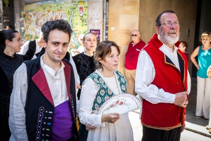 Los sorianos se visten con sus mejores galas para arropar las calderas de las distintas cuadrillas.