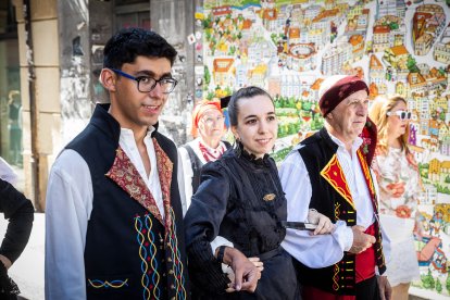 Los sorianos se visten con sus mejores galas para arropar las calderas de las distintas cuadrillas.