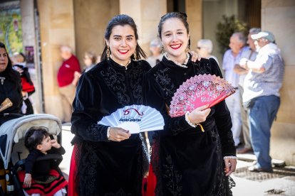 Los sorianos se visten con sus mejores galas para arropar las calderas de las distintas cuadrillas.