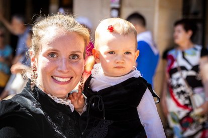 Los sorianos se visten con sus mejores galas para arropar las calderas de las distintas cuadrillas.