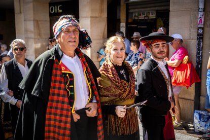 Los sorianos se visten con sus mejores galas para arropar las calderas de las distintas cuadrillas.
