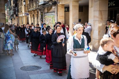 Los sorianos se visten con sus mejores galas para arropar las calderas de las distintas cuadrillas.