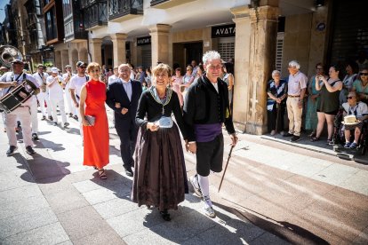 Los sorianos se visten con sus mejores galas para arropar las calderas de las distintas cuadrillas.