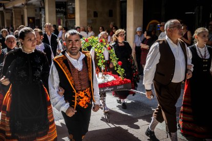 Los sorianos se visten con sus mejores galas para arropar las calderas de las distintas cuadrillas.