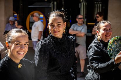 Los sorianos se visten con sus mejores galas para arropar las calderas de las distintas cuadrillas.