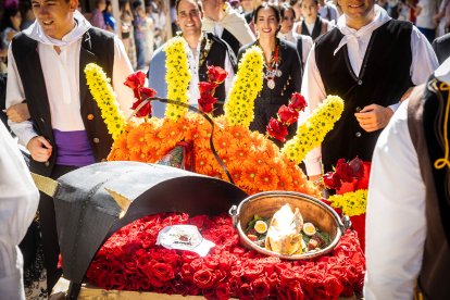 Los sorianos se visten con sus mejores galas para arropar las calderas de las distintas cuadrillas.