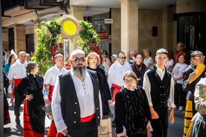 Los sorianos se visten con sus mejores galas para arropar las calderas de las distintas cuadrillas.