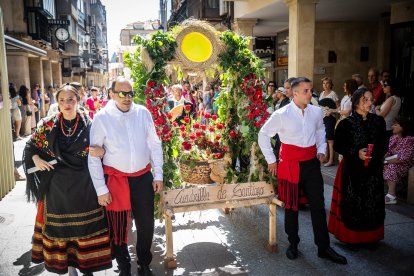 Los sorianos se visten con sus mejores galas para arropar las calderas de las distintas cuadrillas.