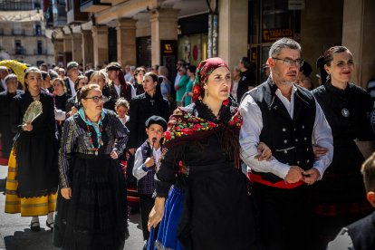 Los sorianos se visten con sus mejores galas para arropar las calderas de las distintas cuadrillas.