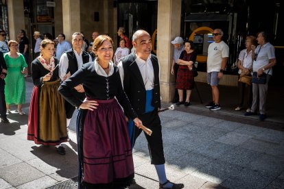 Los sorianos se visten con sus mejores galas para arropar las calderas de las distintas cuadrillas.