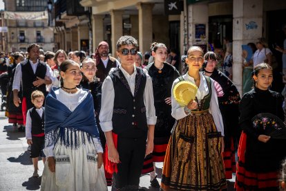 Los sorianos se visten con sus mejores galas para arropar las calderas de las distintas cuadrillas.