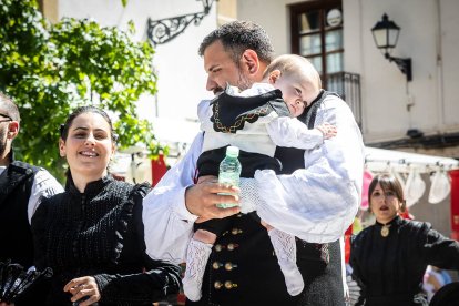 Los sorianos se visten con sus mejores galas para arropar las calderas de las distintas cuadrillas.