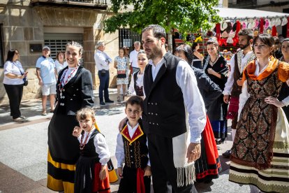 Los sorianos se visten con sus mejores galas para arropar las calderas de las distintas cuadrillas.