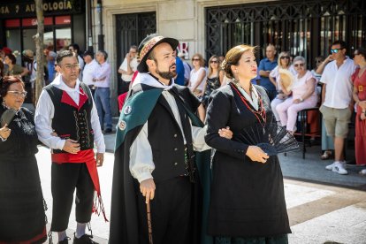 Los sorianos se visten con sus mejores galas para arropar las calderas de las distintas cuadrillas.