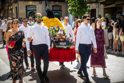 Los sorianos se visten con sus mejores galas para arropar las calderas de las distintas cuadrillas.