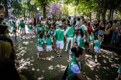 Los sorianos se visten con sus mejores galas para arropar las calderas de las distintas cuadrillas.