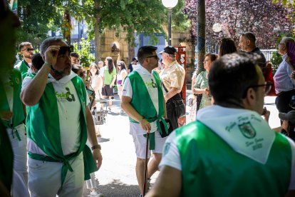 Los sorianos se visten con sus mejores galas para arropar las calderas de las distintas cuadrillas.
