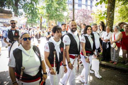 Los sorianos se visten con sus mejores galas para arropar las calderas de las distintas cuadrillas.