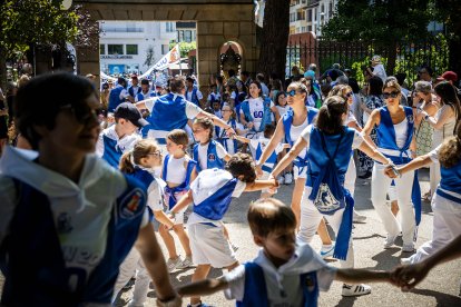 Los sorianos se visten con sus mejores galas para arropar las calderas de las distintas cuadrillas.