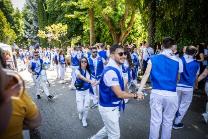 Los sorianos se visten con sus mejores galas para arropar las calderas de las distintas cuadrillas.