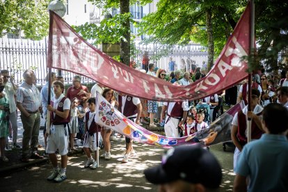 Los sorianos se visten con sus mejores galas para arropar las calderas de las distintas cuadrillas.