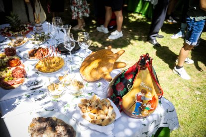 Los sorianos se visten con sus mejores galas para arropar las calderas de las distintas cuadrillas.