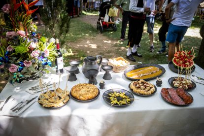 Los sorianos se visten con sus mejores galas para arropar las calderas de las distintas cuadrillas.