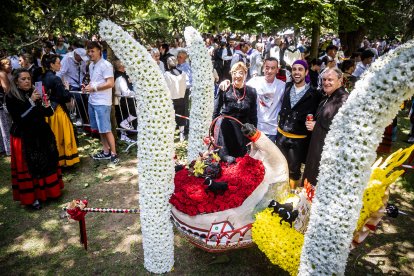 Los sorianos se visten con sus mejores galas para arropar las calderas de las distintas cuadrillas.