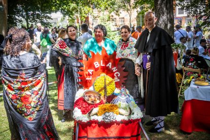 Los sorianos se visten con sus mejores galas para arropar las calderas de las distintas cuadrillas.