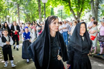 El acto se celebra antes de la tradicional bajada a las Bailas que finaliza los Sanjuanes