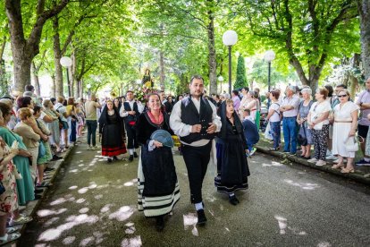 El acto se celebra antes de la tradicional bajada a las Bailas que finaliza los Sanjuanes