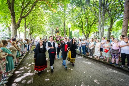 El acto se celebra antes de la tradicional bajada a las Bailas que finaliza los Sanjuanes